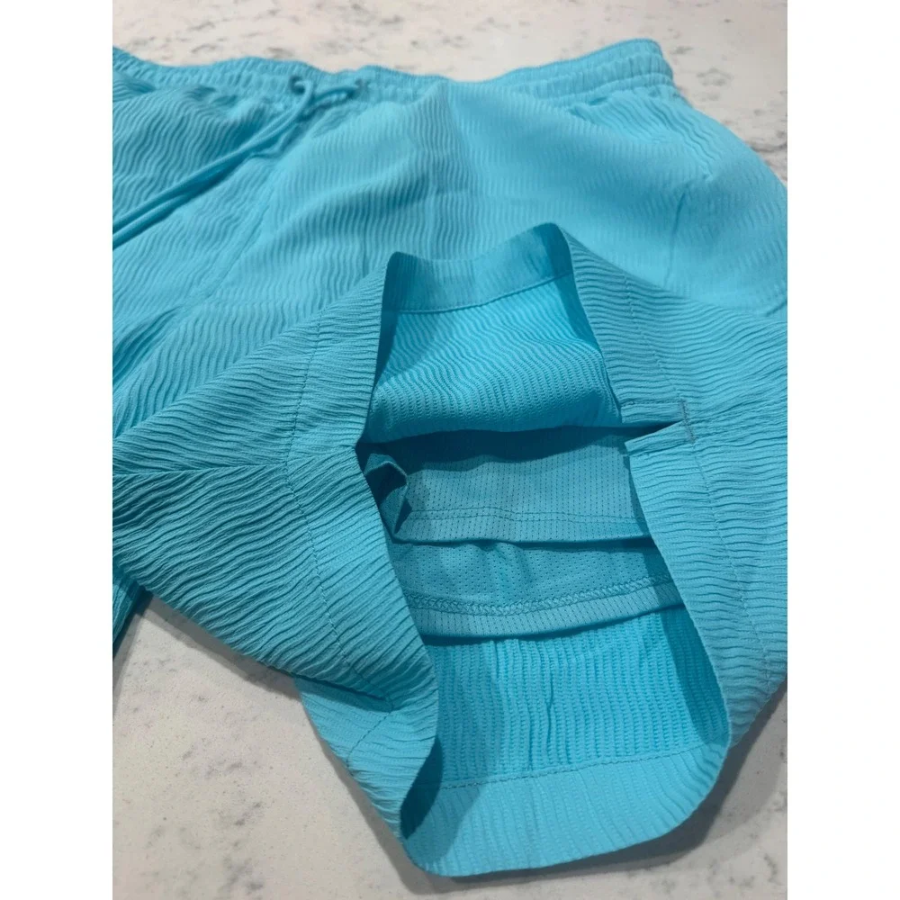 Chubbies Mens Blue Seersucker Swim Trunks 5.5 Inch XL Lined Shorts. Never worn